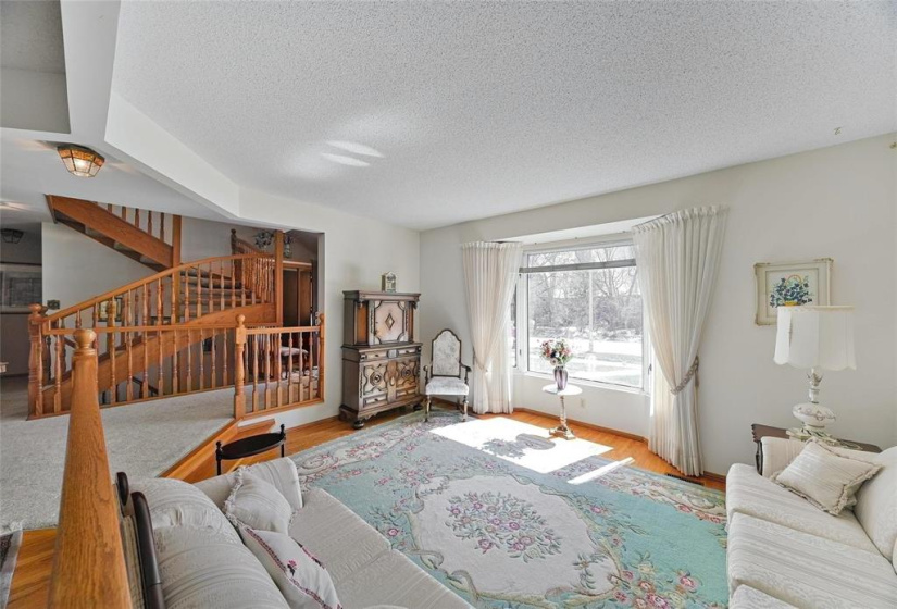 919 Crescent, 3 Bedrooms Bedrooms, 14 Rooms Rooms,3 BathroomsBathrooms,Residential,For Sale,Crescent