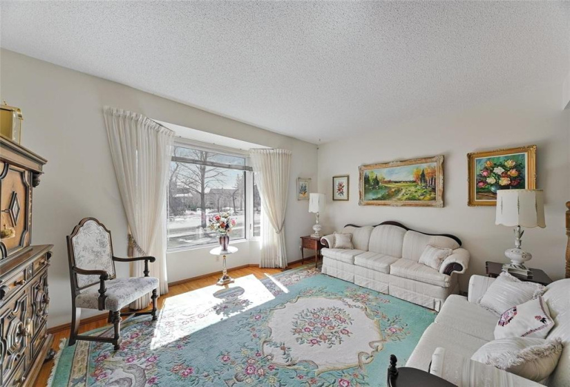 919 Crescent, 3 Bedrooms Bedrooms, 14 Rooms Rooms,3 BathroomsBathrooms,Residential,For Sale,Crescent