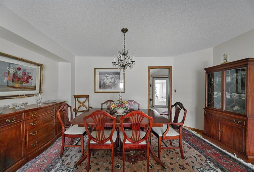 919 Crescent, 3 Bedrooms Bedrooms, 14 Rooms Rooms,3 BathroomsBathrooms,Residential,For Sale,Crescent