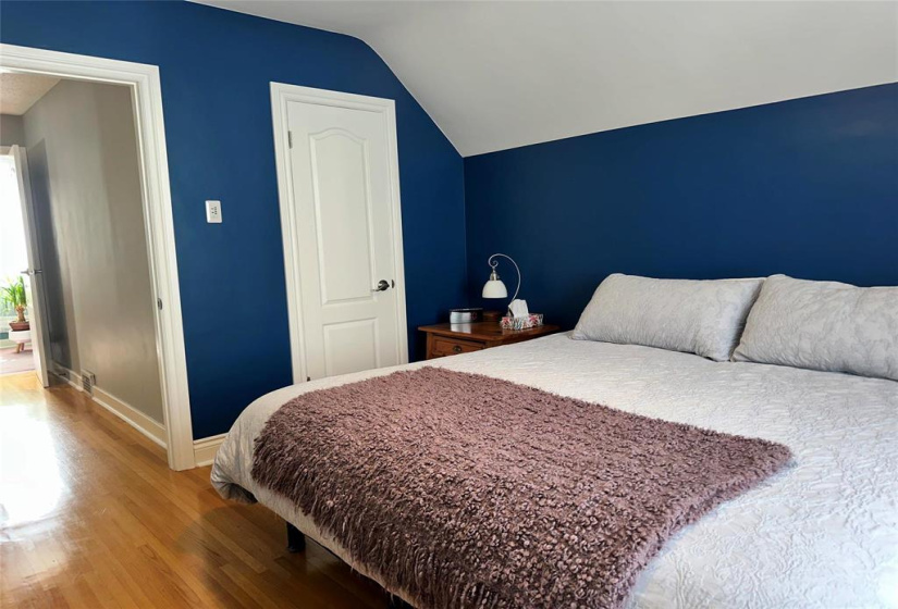 92 Braemar, 3 Bedrooms Bedrooms, 10 Rooms Rooms,1 BathroomBathrooms,Residential,For Sale,Braemar