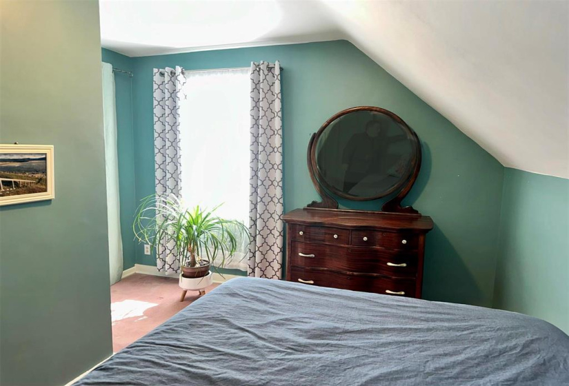 92 Braemar, 3 Bedrooms Bedrooms, 10 Rooms Rooms,1 BathroomBathrooms,Residential,For Sale,Braemar