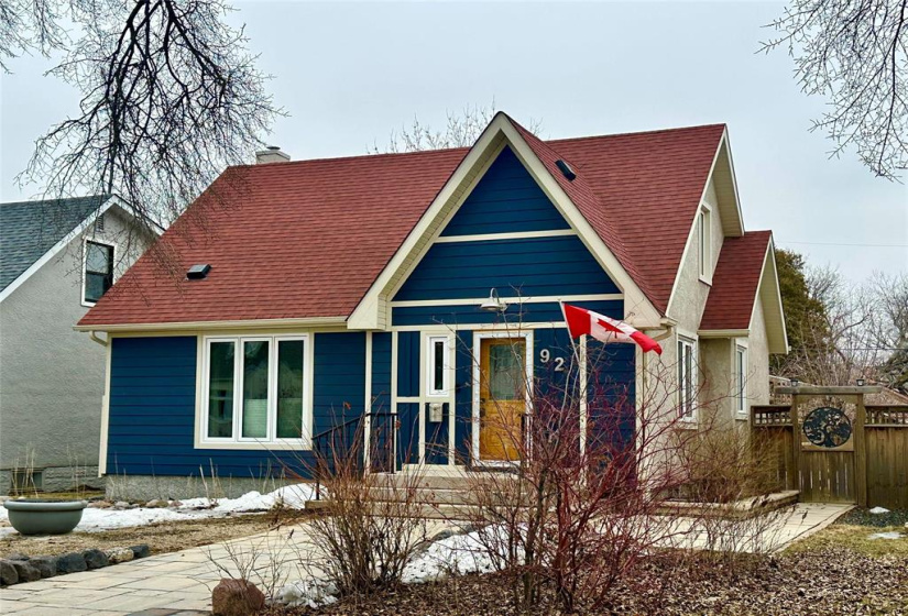 92 Braemar, 3 Bedrooms Bedrooms, 10 Rooms Rooms,1 BathroomBathrooms,Residential,For Sale,Braemar