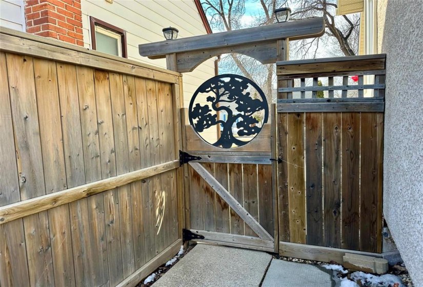 92 Braemar, 3 Bedrooms Bedrooms, 10 Rooms Rooms,1 BathroomBathrooms,Residential,For Sale,Braemar