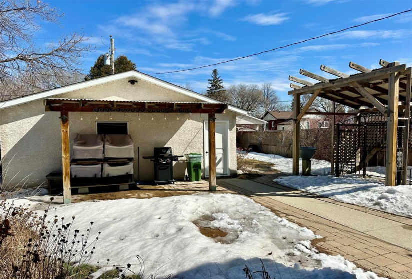 92 Braemar, 3 Bedrooms Bedrooms, 10 Rooms Rooms,1 BathroomBathrooms,Residential,For Sale,Braemar