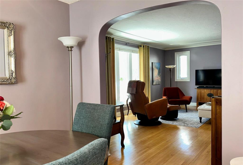 92 Braemar, 3 Bedrooms Bedrooms, 10 Rooms Rooms,1 BathroomBathrooms,Residential,For Sale,Braemar