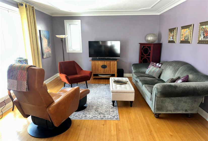 92 Braemar, 3 Bedrooms Bedrooms, 10 Rooms Rooms,1 BathroomBathrooms,Residential,For Sale,Braemar