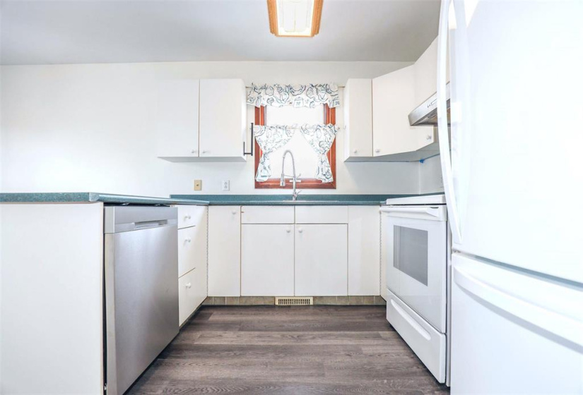 24 Chokecherry, 2 Bedrooms Bedrooms, 9 Rooms Rooms,2 BathroomsBathrooms,Residential,For Sale,Chokecherry