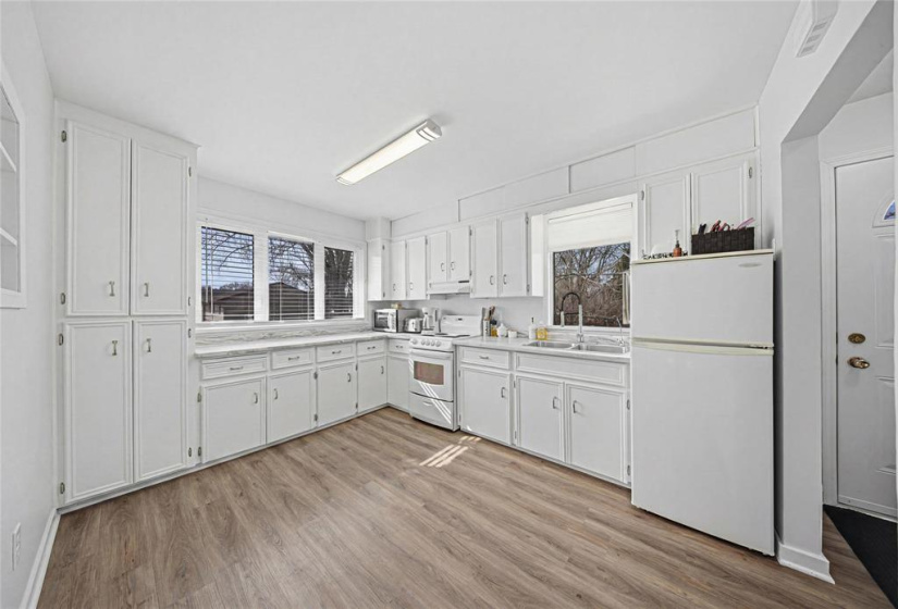 157 Worthington, 3 Bedrooms Bedrooms, 11 Rooms Rooms,2 BathroomsBathrooms,Residential,For Sale,Worthington