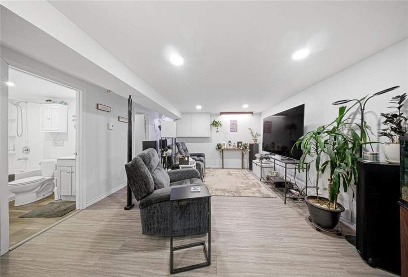 157 Worthington, 3 Bedrooms Bedrooms, 11 Rooms Rooms,2 BathroomsBathrooms,Residential,For Sale,Worthington