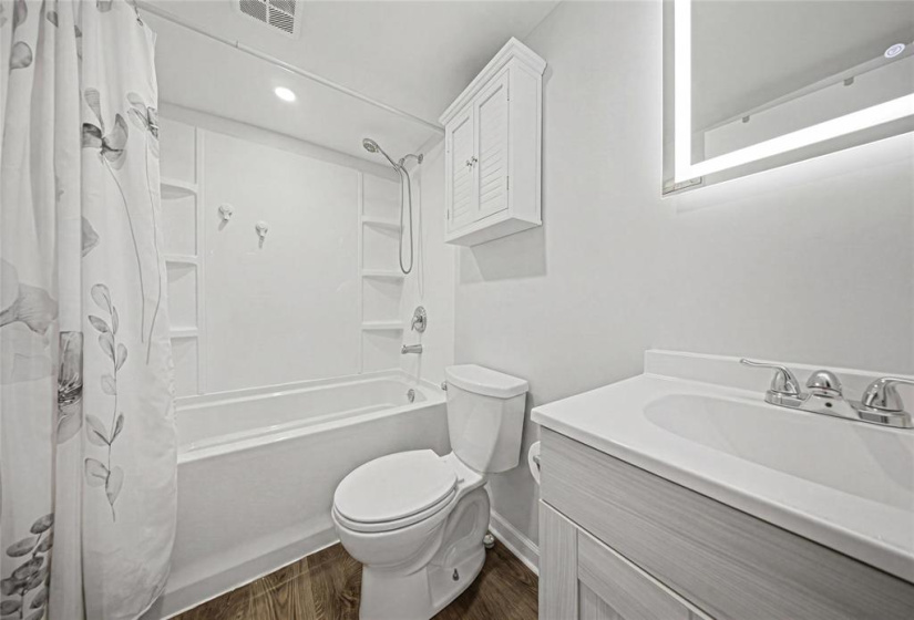 157 Worthington, 3 Bedrooms Bedrooms, 11 Rooms Rooms,2 BathroomsBathrooms,Residential,For Sale,Worthington