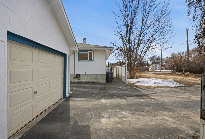 157 Worthington, 3 Bedrooms Bedrooms, 11 Rooms Rooms,2 BathroomsBathrooms,Residential,For Sale,Worthington