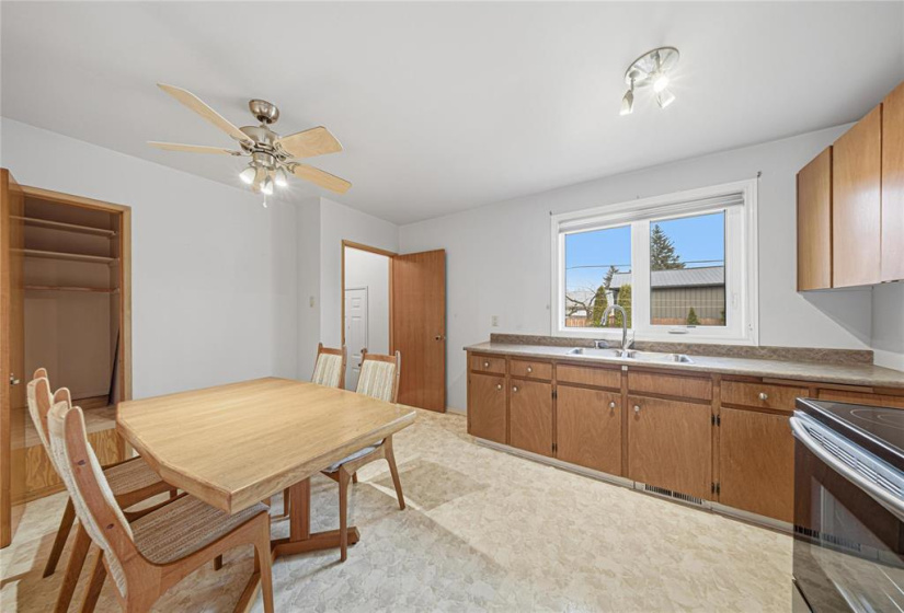 178 Harper, 3 Bedrooms Bedrooms, 11 Rooms Rooms,1 BathroomBathrooms,Residential,For Sale,Harper