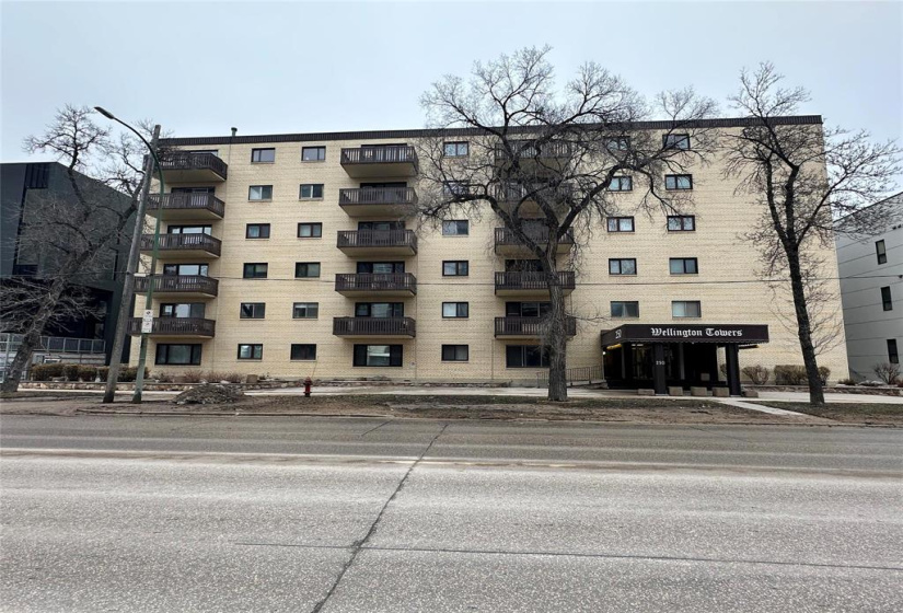 250 Wellington, 1 Bedroom Bedrooms, 5 Rooms Rooms,1 BathroomBathrooms,Condominium,For Sale,Wellington