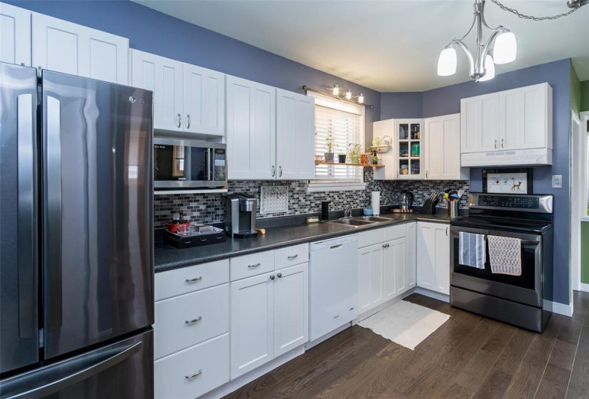 551 Trent, 2 Bedrooms Bedrooms, 9 Rooms Rooms,2 BathroomsBathrooms,Residential,For Sale,Trent