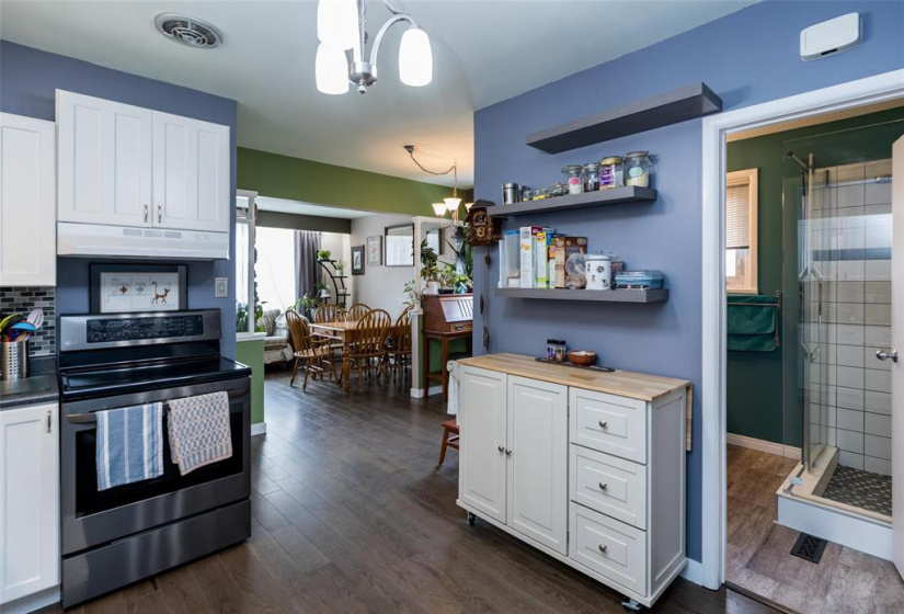 551 Trent, 2 Bedrooms Bedrooms, 9 Rooms Rooms,2 BathroomsBathrooms,Residential,For Sale,Trent