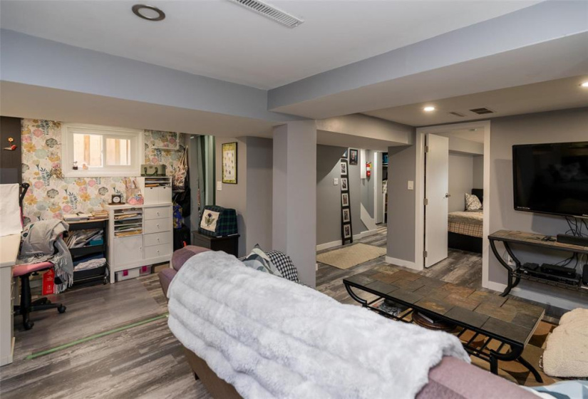 551 Trent, 2 Bedrooms Bedrooms, 9 Rooms Rooms,2 BathroomsBathrooms,Residential,For Sale,Trent