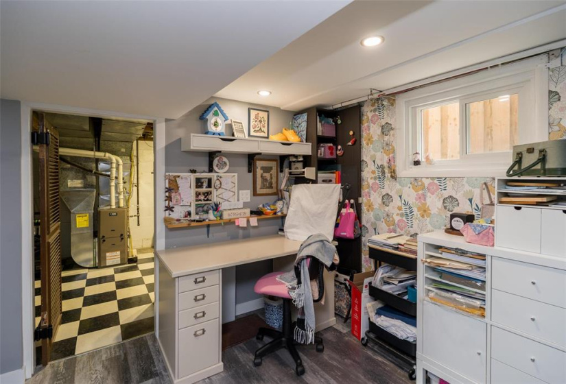 551 Trent, 2 Bedrooms Bedrooms, 9 Rooms Rooms,2 BathroomsBathrooms,Residential,For Sale,Trent