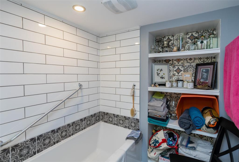 551 Trent, 2 Bedrooms Bedrooms, 9 Rooms Rooms,2 BathroomsBathrooms,Residential,For Sale,Trent