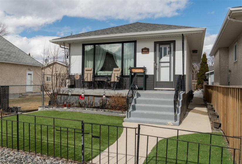 551 Trent, 2 Bedrooms Bedrooms, 9 Rooms Rooms,2 BathroomsBathrooms,Residential,For Sale,Trent