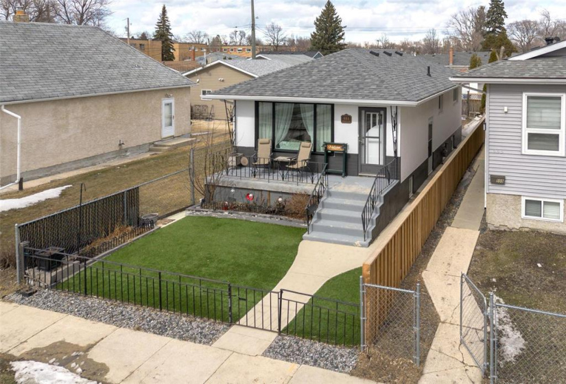 551 Trent, 2 Bedrooms Bedrooms, 9 Rooms Rooms,2 BathroomsBathrooms,Residential,For Sale,Trent