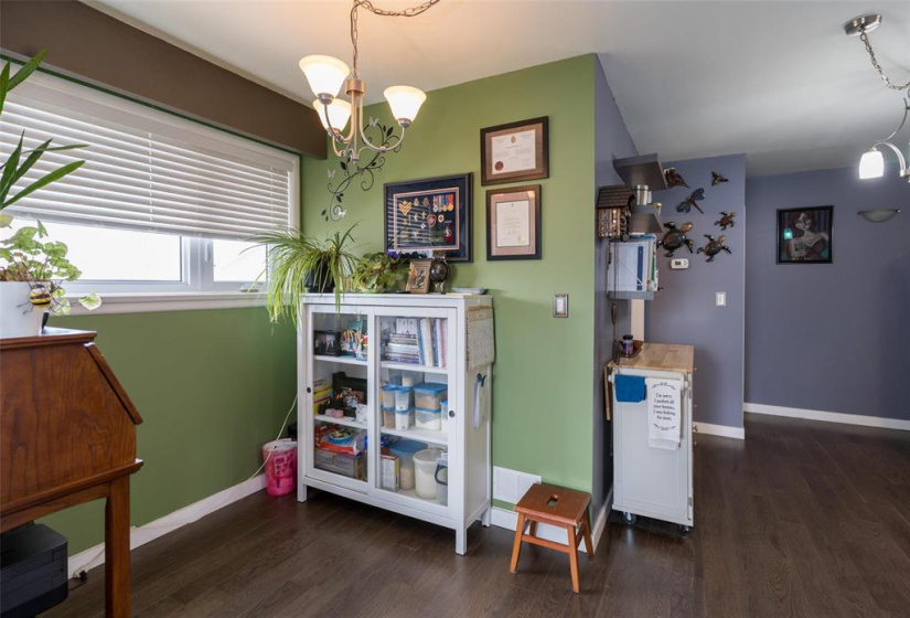 551 Trent, 2 Bedrooms Bedrooms, 9 Rooms Rooms,2 BathroomsBathrooms,Residential,For Sale,Trent