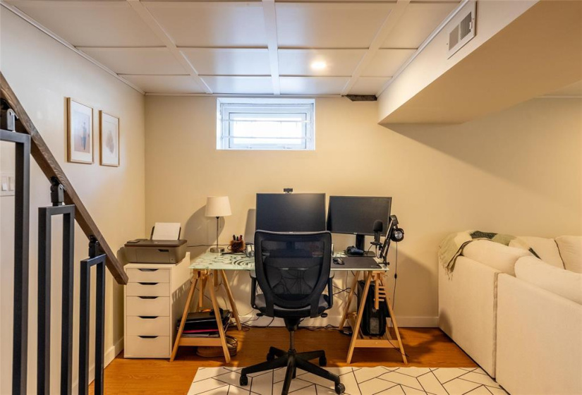 34 Frederick, 3 Bedrooms Bedrooms, 9 Rooms Rooms,1 BathroomBathrooms,Residential,For Sale,Frederick