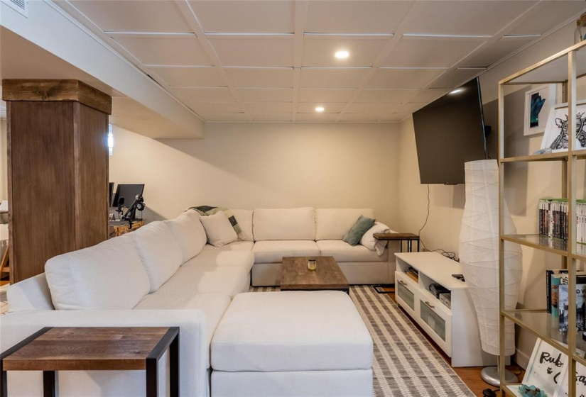 34 Frederick, 3 Bedrooms Bedrooms, 9 Rooms Rooms,1 BathroomBathrooms,Residential,For Sale,Frederick