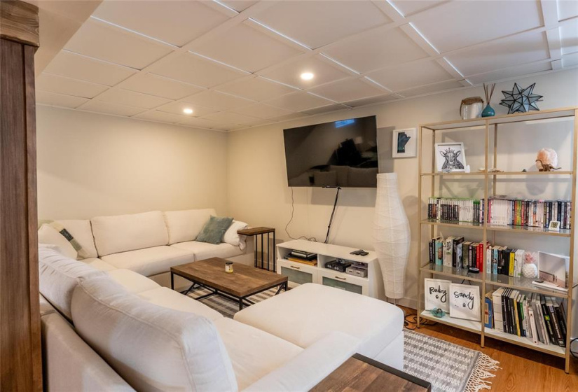 34 Frederick, 3 Bedrooms Bedrooms, 9 Rooms Rooms,1 BathroomBathrooms,Residential,For Sale,Frederick