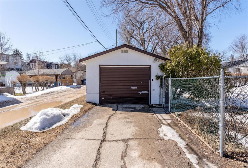 34 Frederick, 3 Bedrooms Bedrooms, 9 Rooms Rooms,1 BathroomBathrooms,Residential,For Sale,Frederick