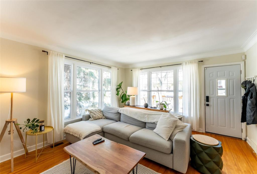 34 Frederick, 3 Bedrooms Bedrooms, 9 Rooms Rooms,1 BathroomBathrooms,Residential,For Sale,Frederick