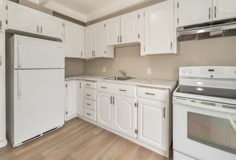 468 Brandon, 2 Bedrooms Bedrooms, 6 Rooms Rooms,1 BathroomBathrooms,Residential,For Sale,Brandon