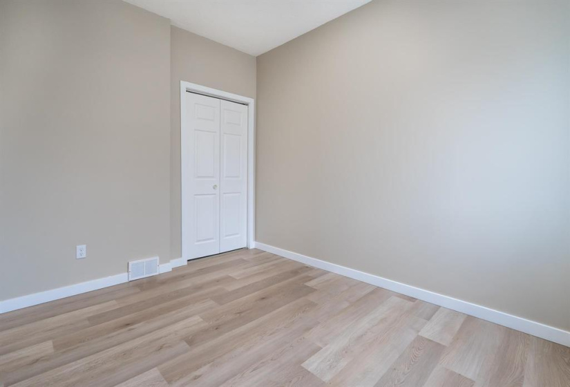 468 Brandon, 2 Bedrooms Bedrooms, 6 Rooms Rooms,1 BathroomBathrooms,Residential,For Sale,Brandon