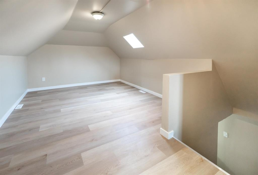 468 Brandon, 2 Bedrooms Bedrooms, 6 Rooms Rooms,1 BathroomBathrooms,Residential,For Sale,Brandon