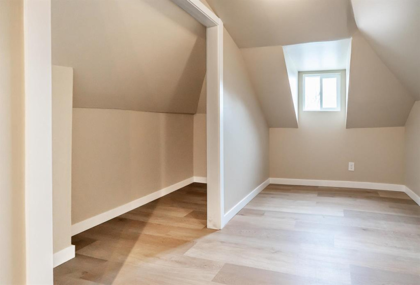 468 Brandon, 2 Bedrooms Bedrooms, 6 Rooms Rooms,1 BathroomBathrooms,Residential,For Sale,Brandon