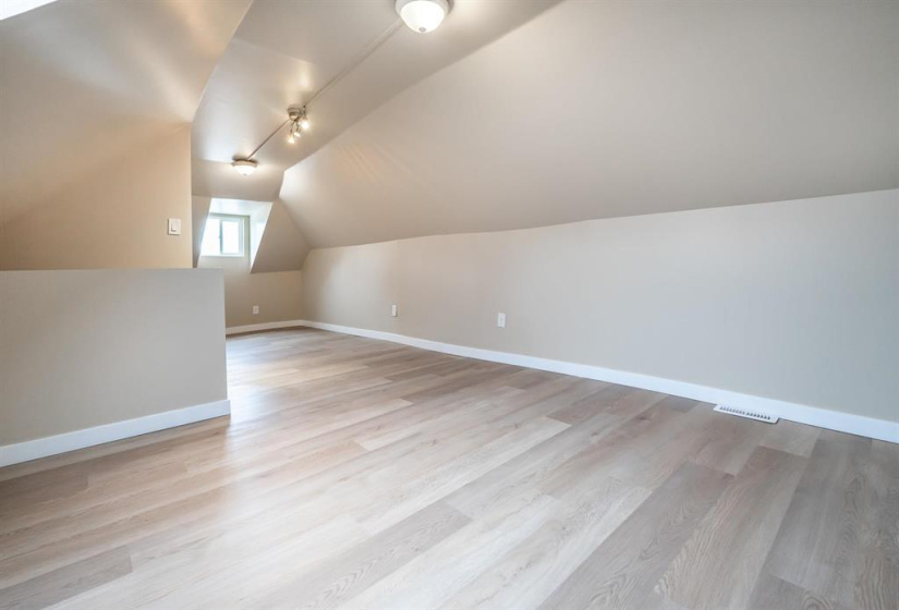 468 Brandon, 2 Bedrooms Bedrooms, 6 Rooms Rooms,1 BathroomBathrooms,Residential,For Sale,Brandon