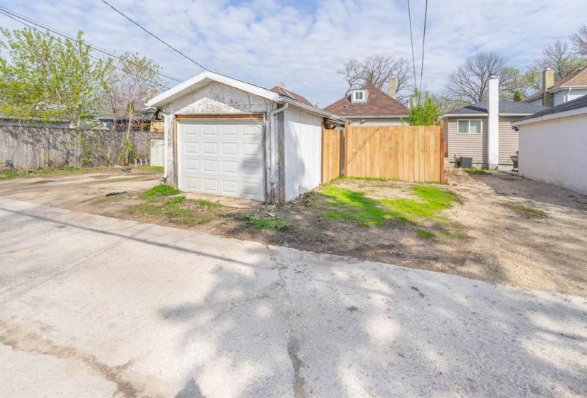 468 Brandon, 2 Bedrooms Bedrooms, 6 Rooms Rooms,1 BathroomBathrooms,Residential,For Sale,Brandon