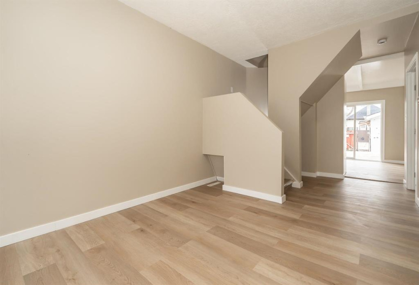 468 Brandon, 2 Bedrooms Bedrooms, 6 Rooms Rooms,1 BathroomBathrooms,Residential,For Sale,Brandon