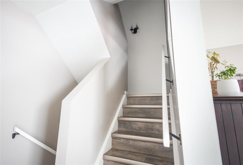 179 Beliveau, 3 Bedrooms Bedrooms, 11 Rooms Rooms,1 BathroomBathrooms,Condominium,For Sale,Beliveau