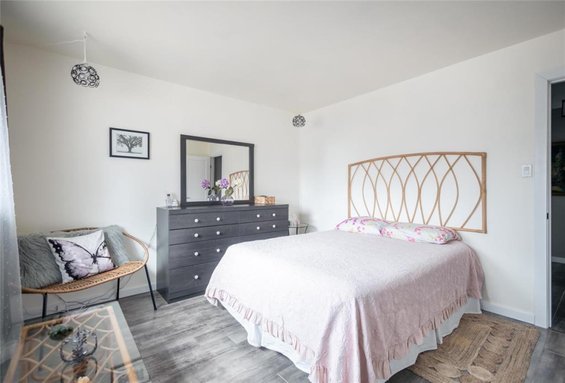 179 Beliveau, 3 Bedrooms Bedrooms, 11 Rooms Rooms,1 BathroomBathrooms,Condominium,For Sale,Beliveau