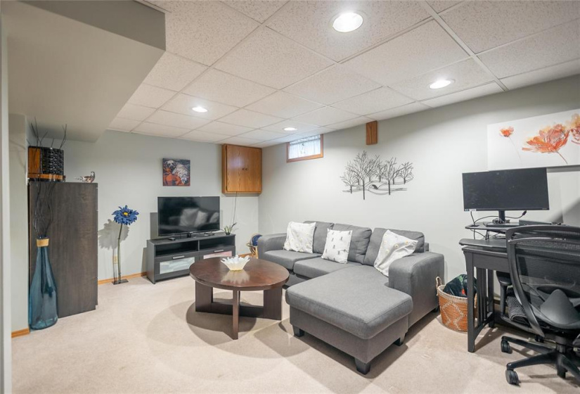 179 Beliveau, 3 Bedrooms Bedrooms, 11 Rooms Rooms,1 BathroomBathrooms,Condominium,For Sale,Beliveau