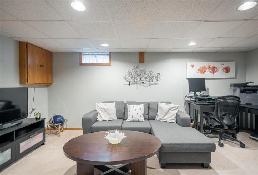 179 Beliveau, 3 Bedrooms Bedrooms, 11 Rooms Rooms,1 BathroomBathrooms,Condominium,For Sale,Beliveau