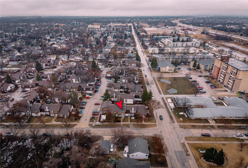 179 Beliveau, 3 Bedrooms Bedrooms, 11 Rooms Rooms,1 BathroomBathrooms,Condominium,For Sale,Beliveau