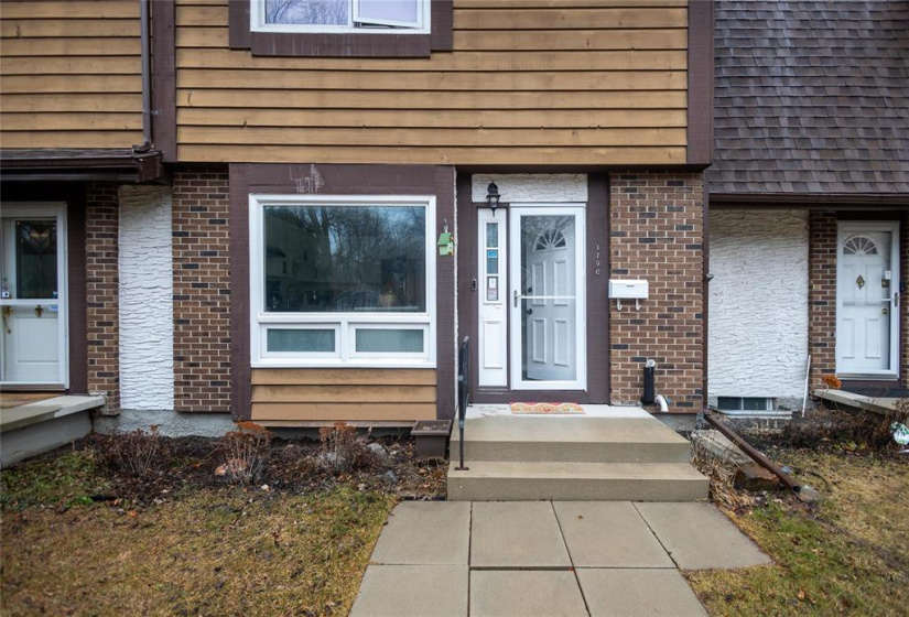 179 Beliveau, 3 Bedrooms Bedrooms, 11 Rooms Rooms,1 BathroomBathrooms,Condominium,For Sale,Beliveau