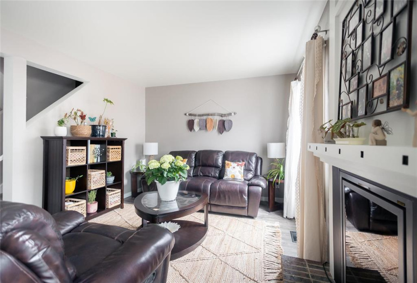 179 Beliveau, 3 Bedrooms Bedrooms, 11 Rooms Rooms,1 BathroomBathrooms,Condominium,For Sale,Beliveau