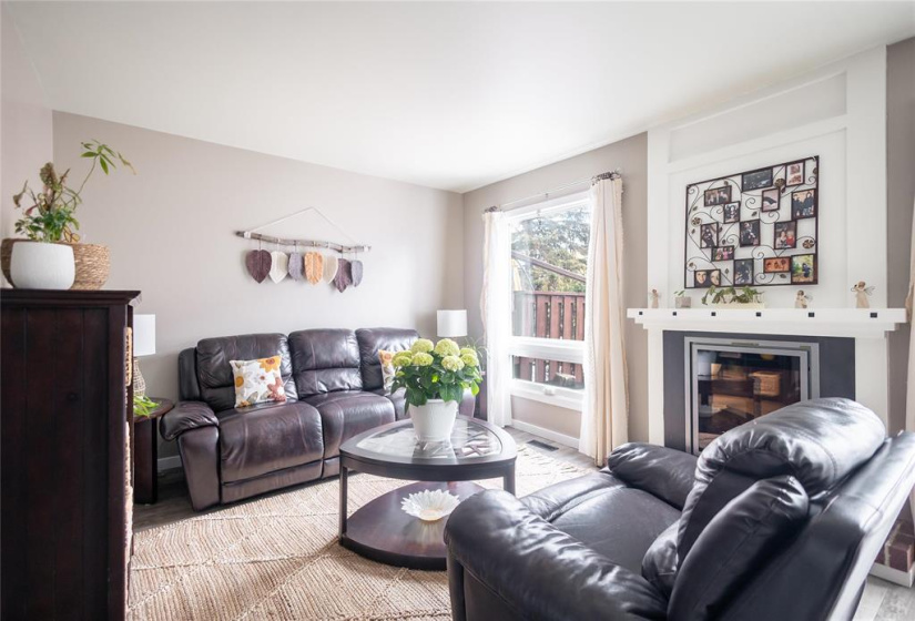 179 Beliveau, 3 Bedrooms Bedrooms, 11 Rooms Rooms,1 BathroomBathrooms,Condominium,For Sale,Beliveau