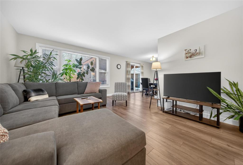 84 Wordsworth, 3 Bedrooms Bedrooms, 11 Rooms Rooms,1 BathroomBathrooms,Residential,For Sale,Wordsworth