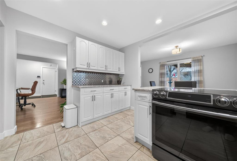 84 Wordsworth, 3 Bedrooms Bedrooms, 11 Rooms Rooms,1 BathroomBathrooms,Residential,For Sale,Wordsworth