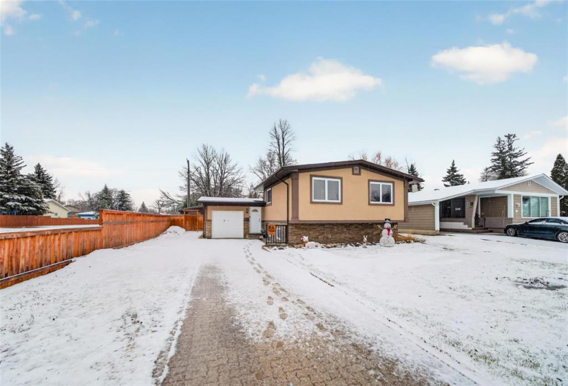 84 Wordsworth, 3 Bedrooms Bedrooms, 11 Rooms Rooms,1 BathroomBathrooms,Residential,For Sale,Wordsworth