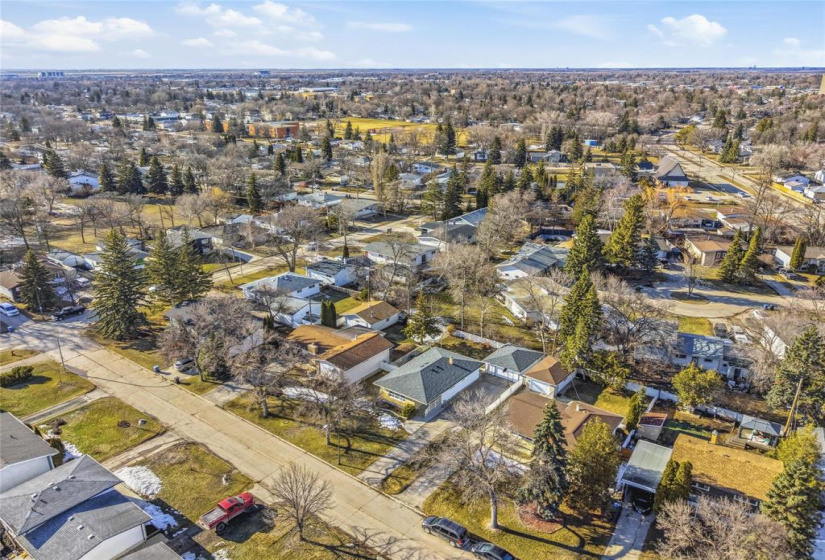 15 Thackeray, 3 Bedrooms Bedrooms, 9 Rooms Rooms,2 BathroomsBathrooms,Residential,For Sale,Thackeray