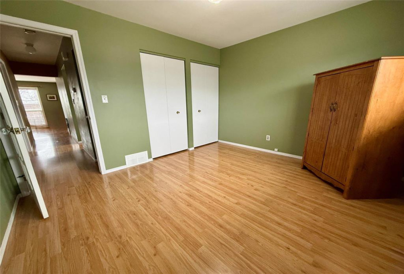 20 Whiteway, 2 Bedrooms Bedrooms, 5 Rooms Rooms,1 BathroomBathrooms,Residential,For Sale,Whiteway